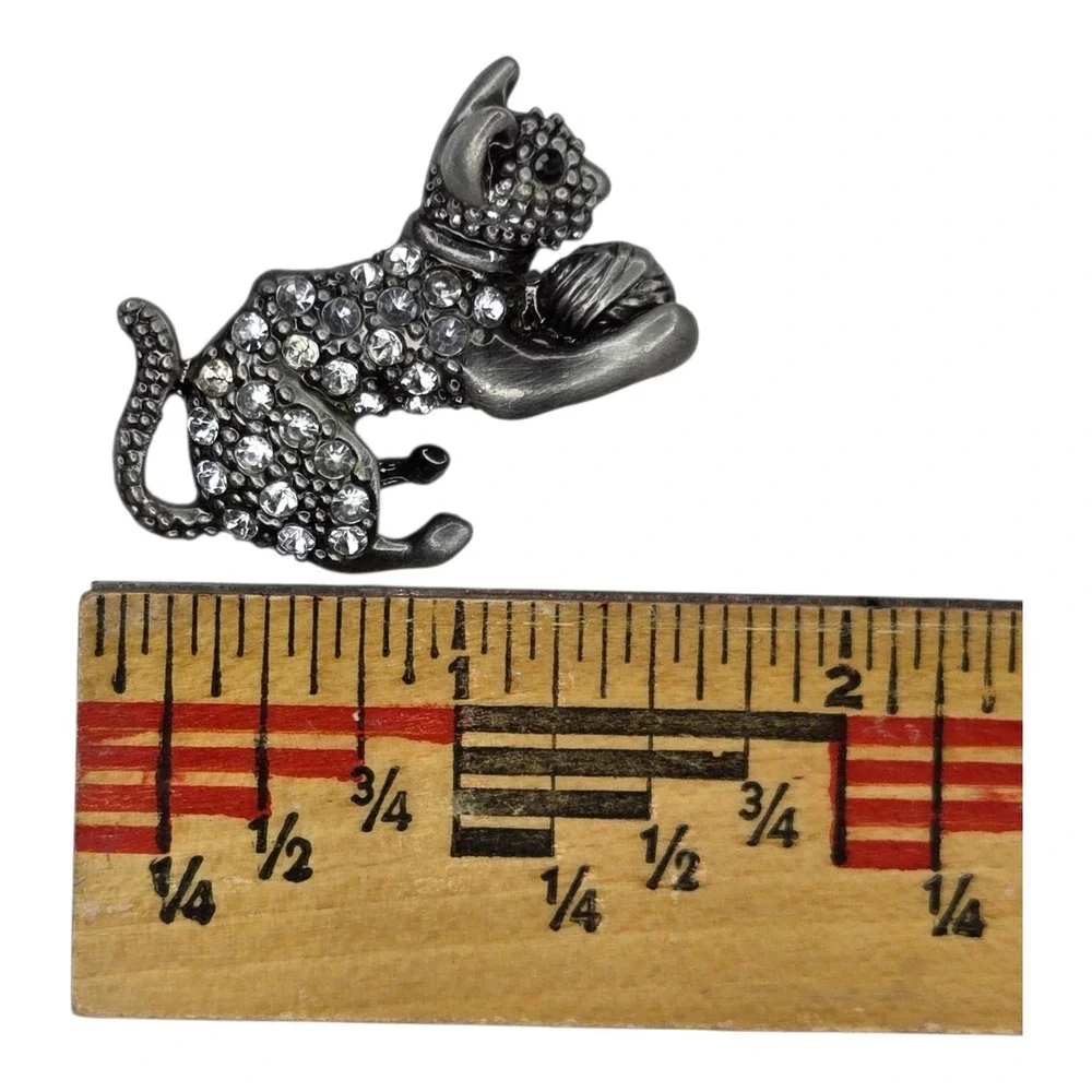 Vintage Cat Brooch Silver Tone Metal Rhinestone Playing with Yarn Pin